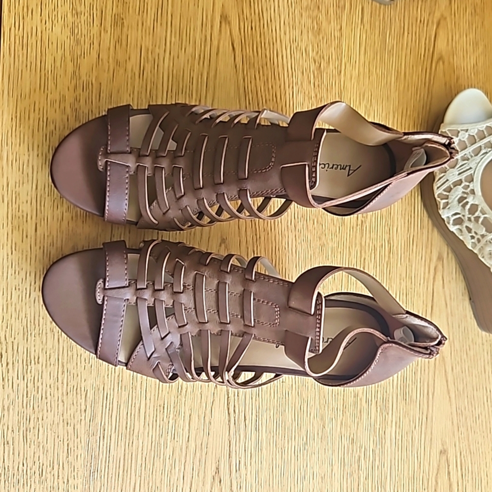 4 PAIRS OF WEDGES